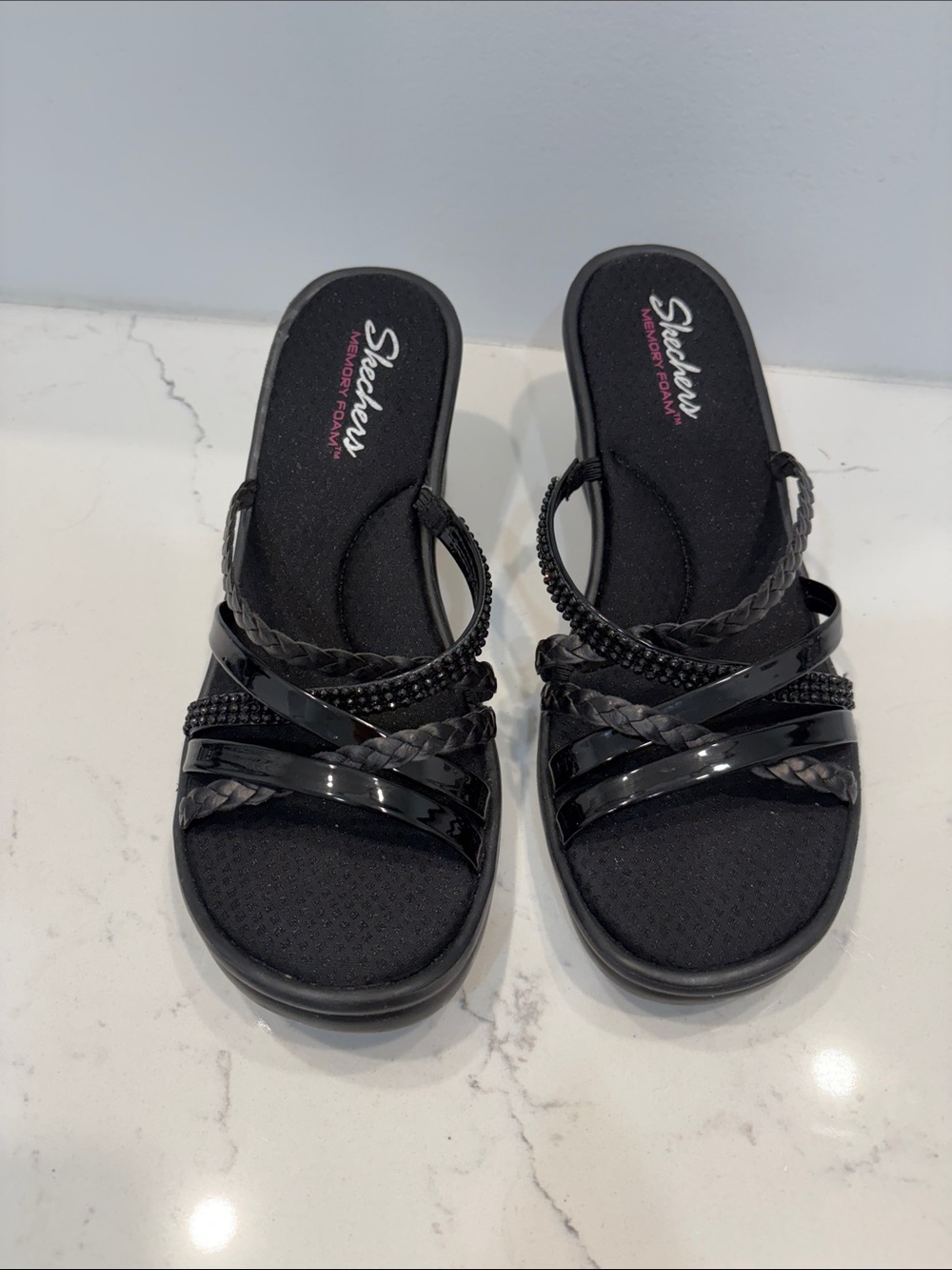 NEW Skechers Women's Black Glossy & Braided Slide Sandals Size 10